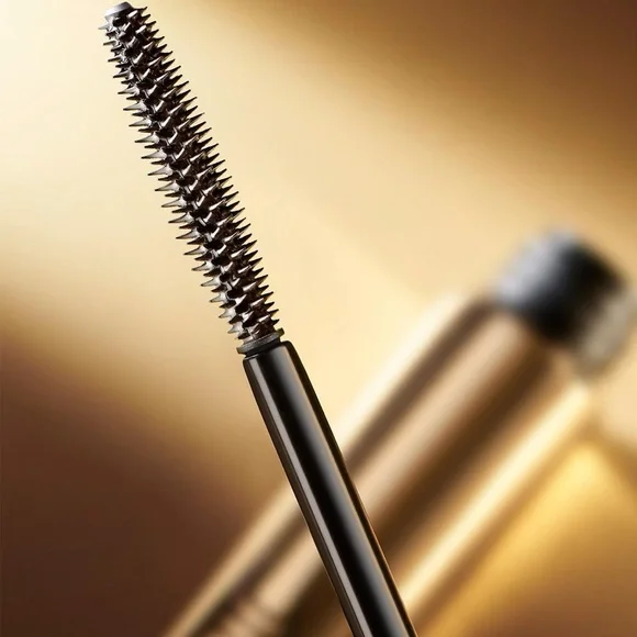 Iconic London Triple Threat Mascara in Black | NEW | Full Size - Picture 3 of 14